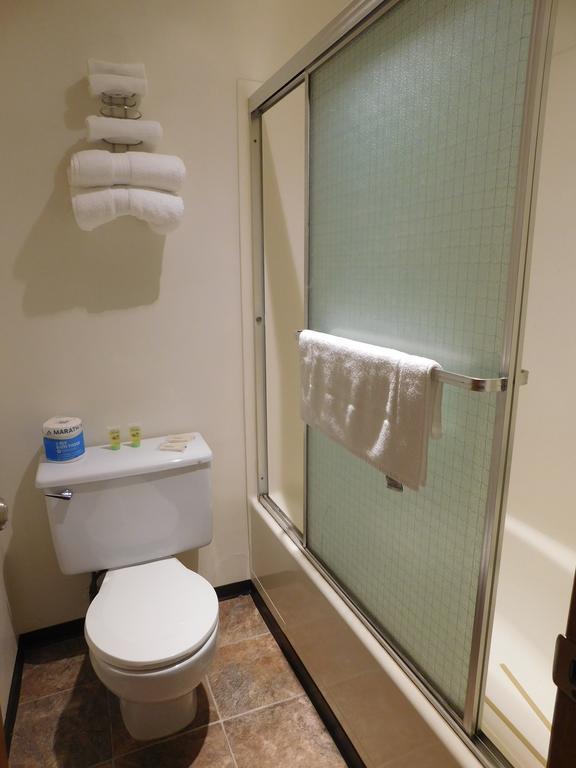 וואלה וואלה Capri Motel מראה חיצוני תמונה
